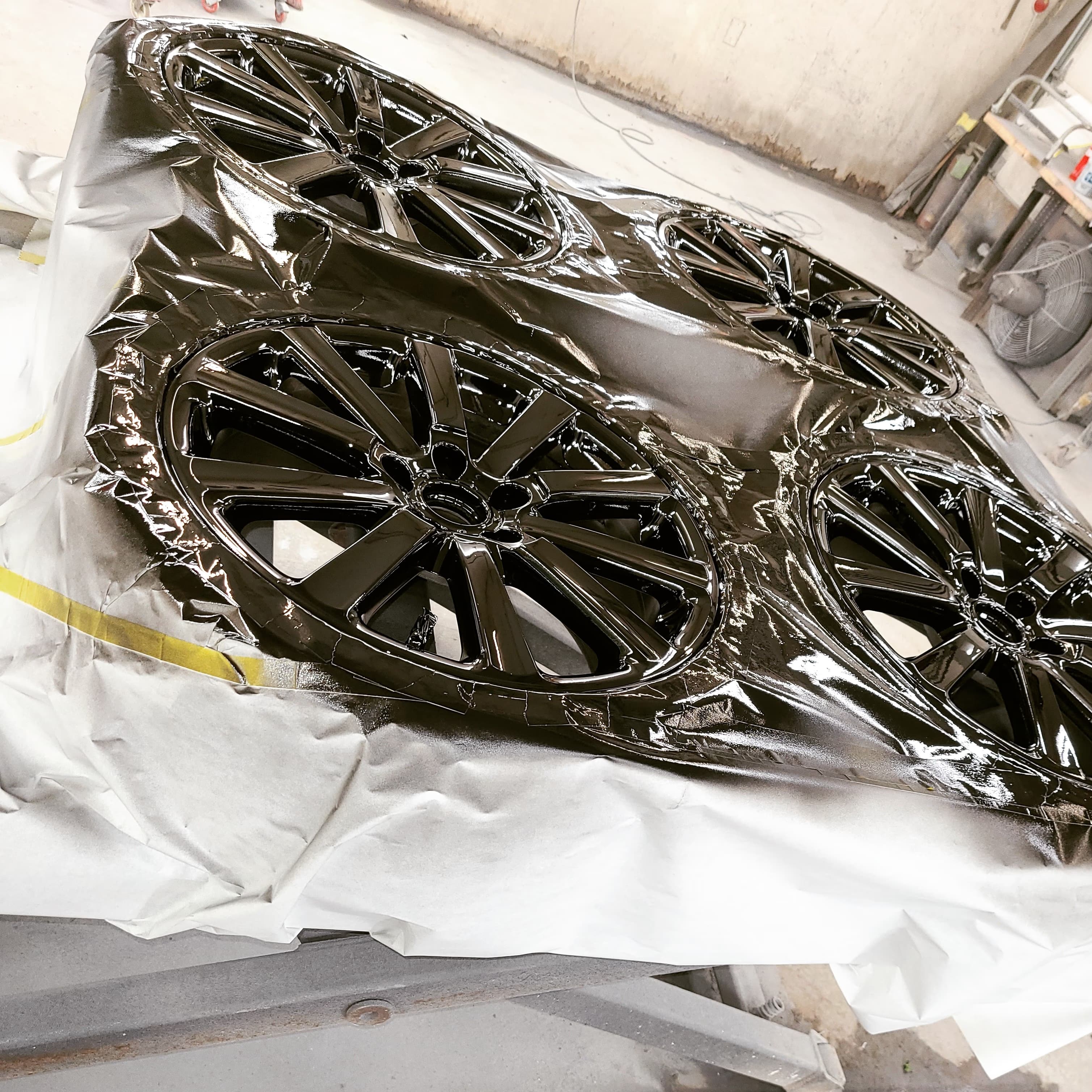 Refinished and repainted alloy wheels by JRB Autobody